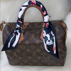 Chic Dog Print Scarf in Black and Pink